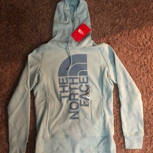 women’s north face hoodie
